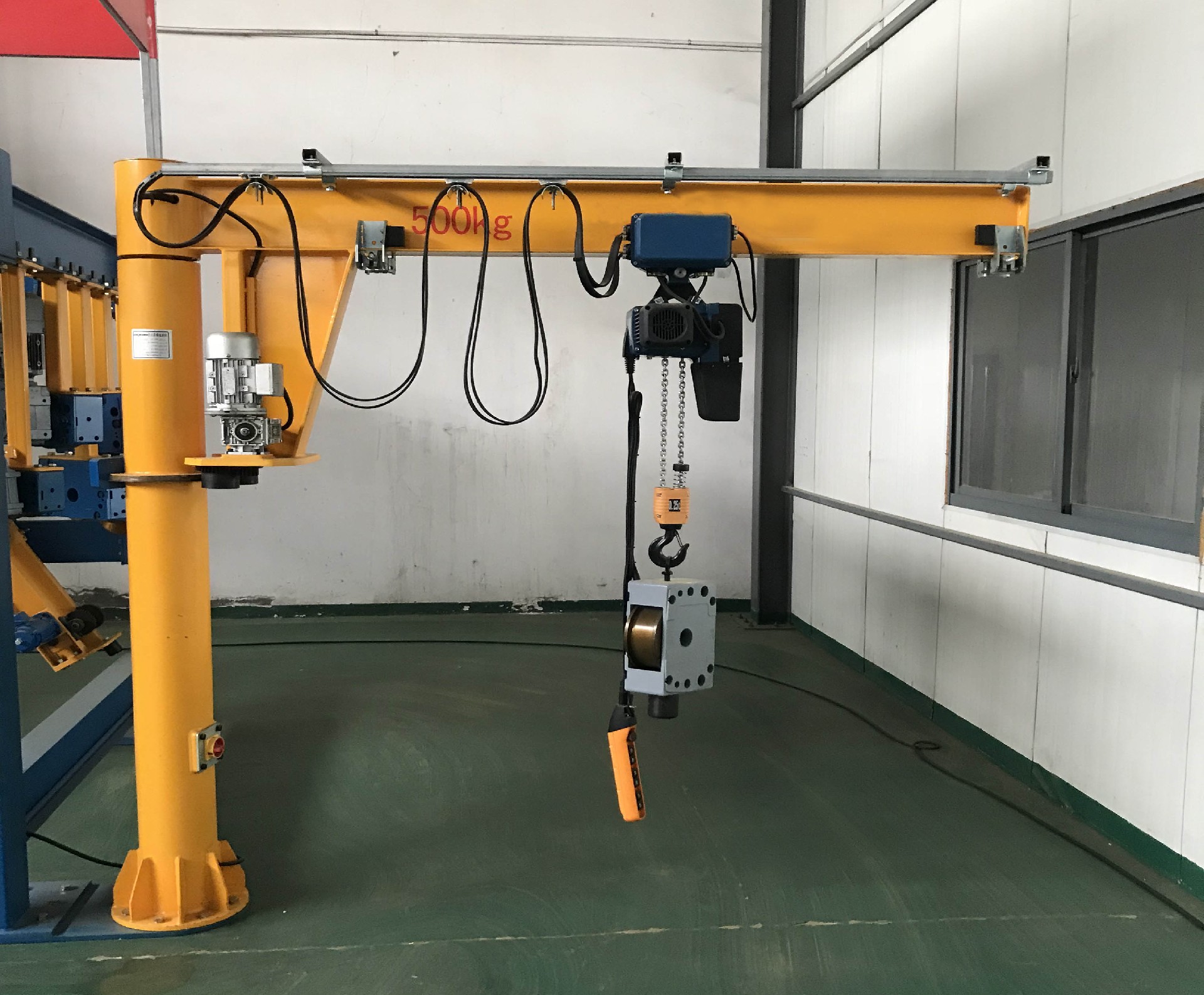 电动立柱式悬臂吊