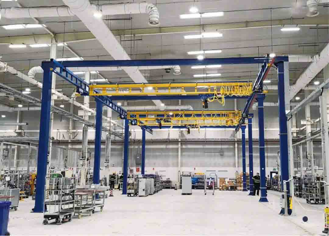 安徽某模具客户1吨钢性立柱式组合起重机项目